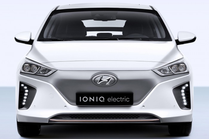 Villanyautó, furcsaságok nélkül: Hyundai Ioniq Electric 89