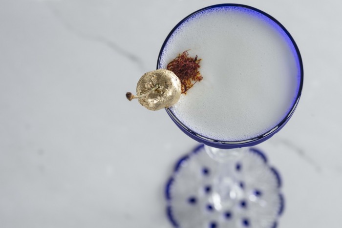 Százéves alapanyagból készül a 1,5 milliós luxuskoktél