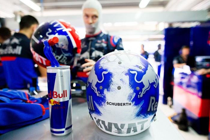 F1: Felülvizsgálják a sisakszabályokat?