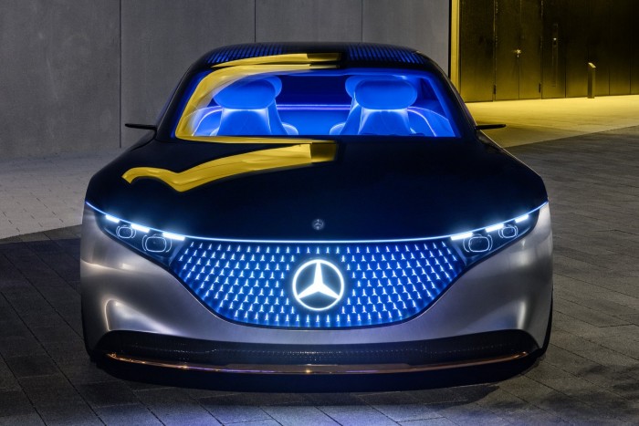 Mercedes-Benz Vision EQS: gyári videók