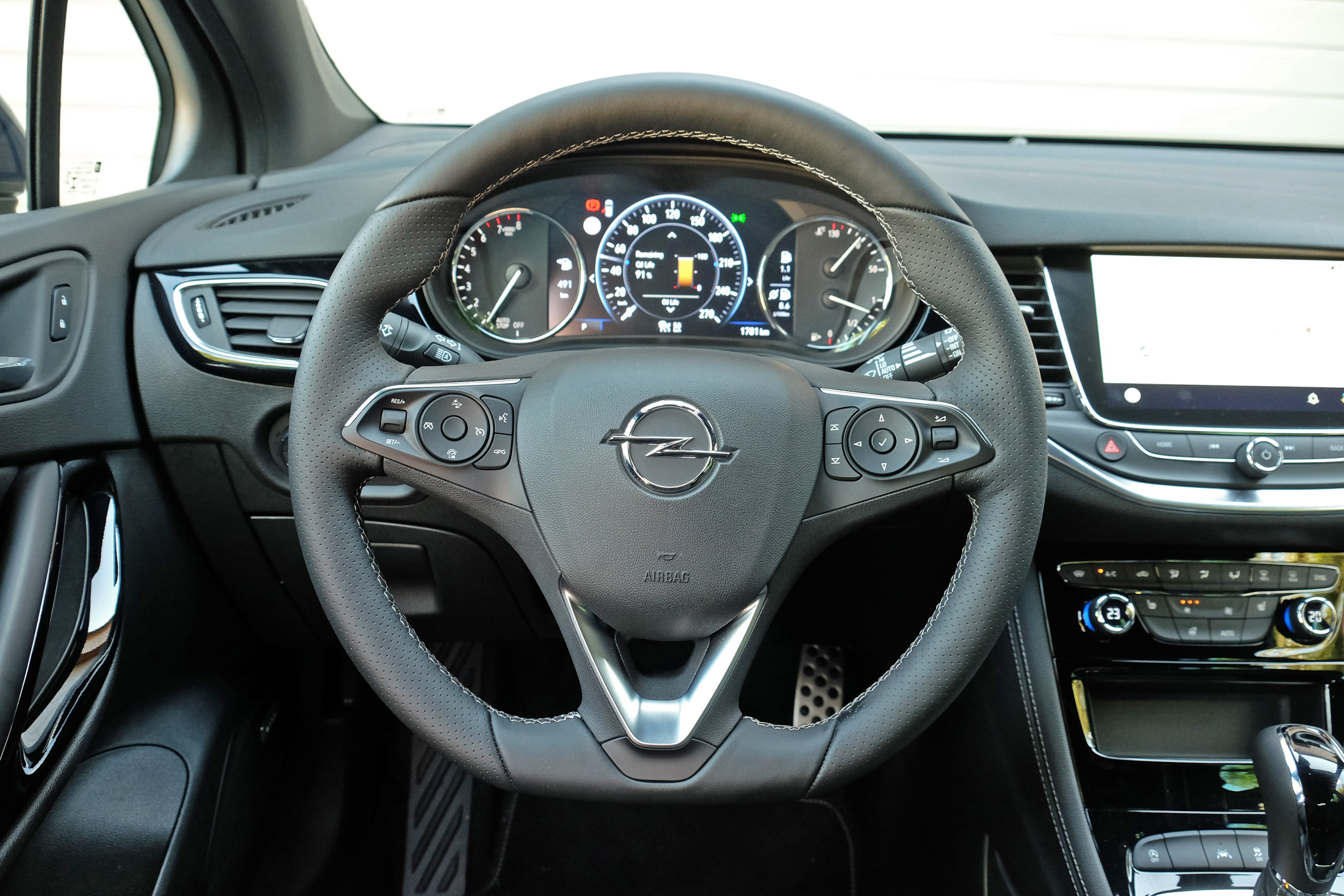 Halálra ítélt motorokat kapott az új Opel Astra 17