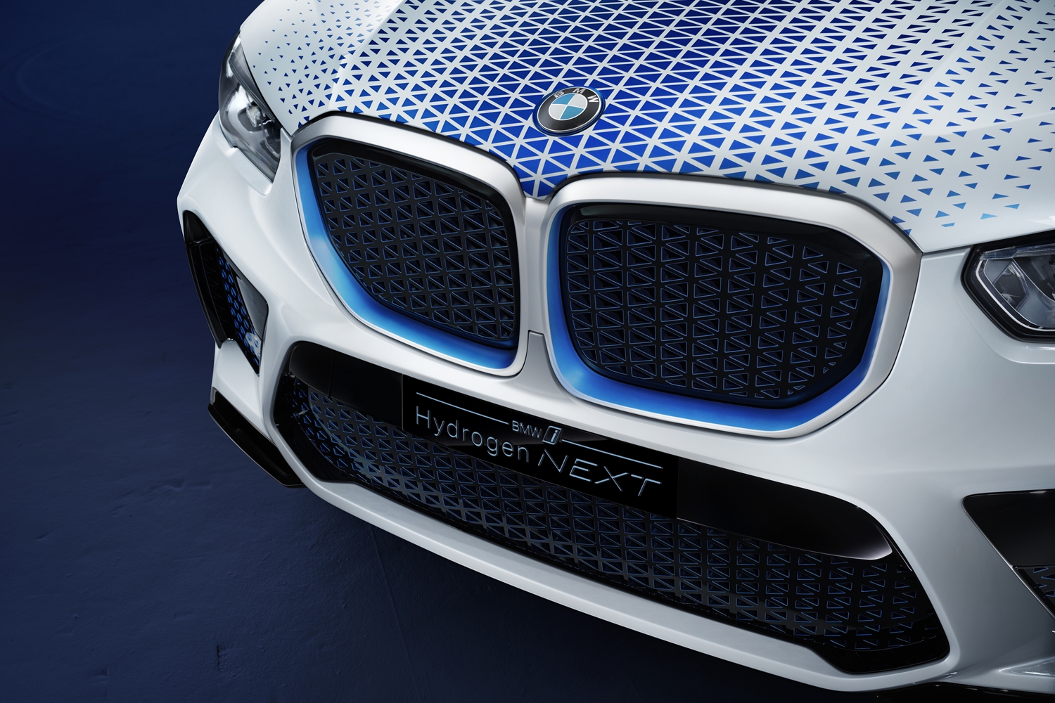 Toyotával fejleszti közösen üzemanyagcellás autóját a BMW 7