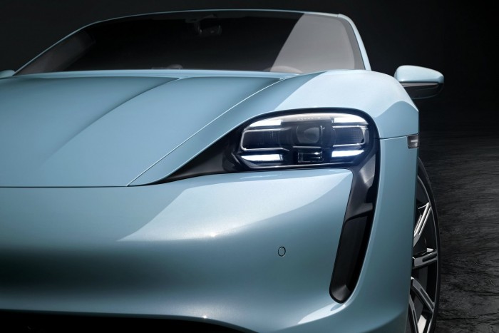 Megérkezett a Porsche olcsó(bb) villanyautója 31 Megérkezett a Porsche olcsó(bb) villanyautója 31