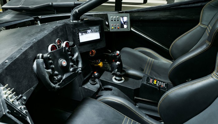 260 millióért eladó egy Batmobil Moszkvában 4 | Vezess 260 millióért eladó egy Batmobil Moszkvában 4