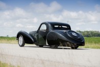 Gabonamágnás vette meg a gyönyörű Bugattit 26