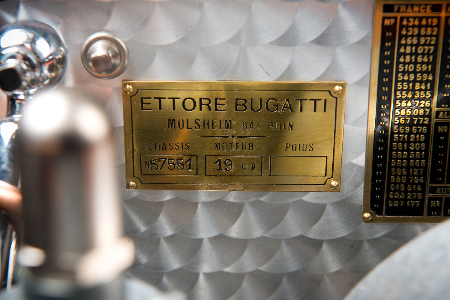 Gabonamágnás vette meg a gyönyörű Bugattit 15