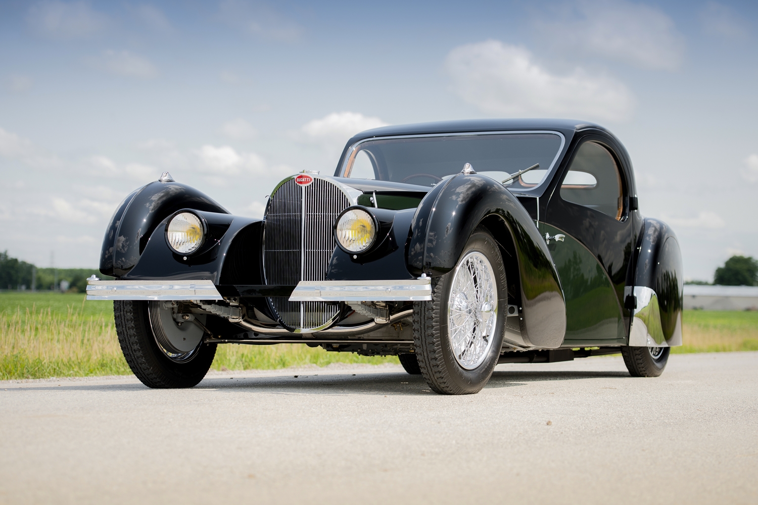 Gabonamágnás vette meg a gyönyörű Bugattit 7
