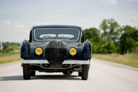 Gabonamágnás vette meg a gyönyörű Bugattit 22