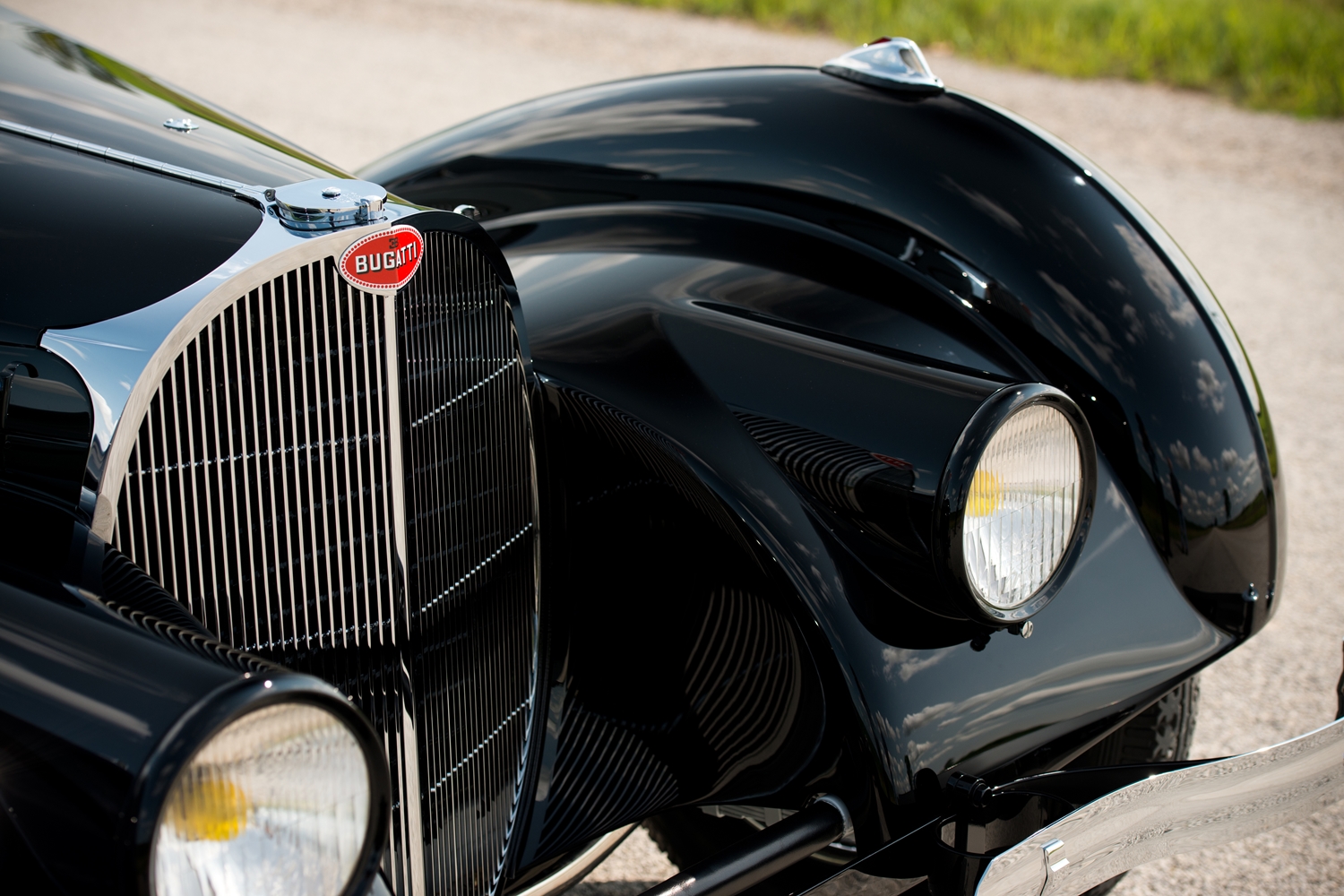Gabonamágnás vette meg a gyönyörű Bugattit 10