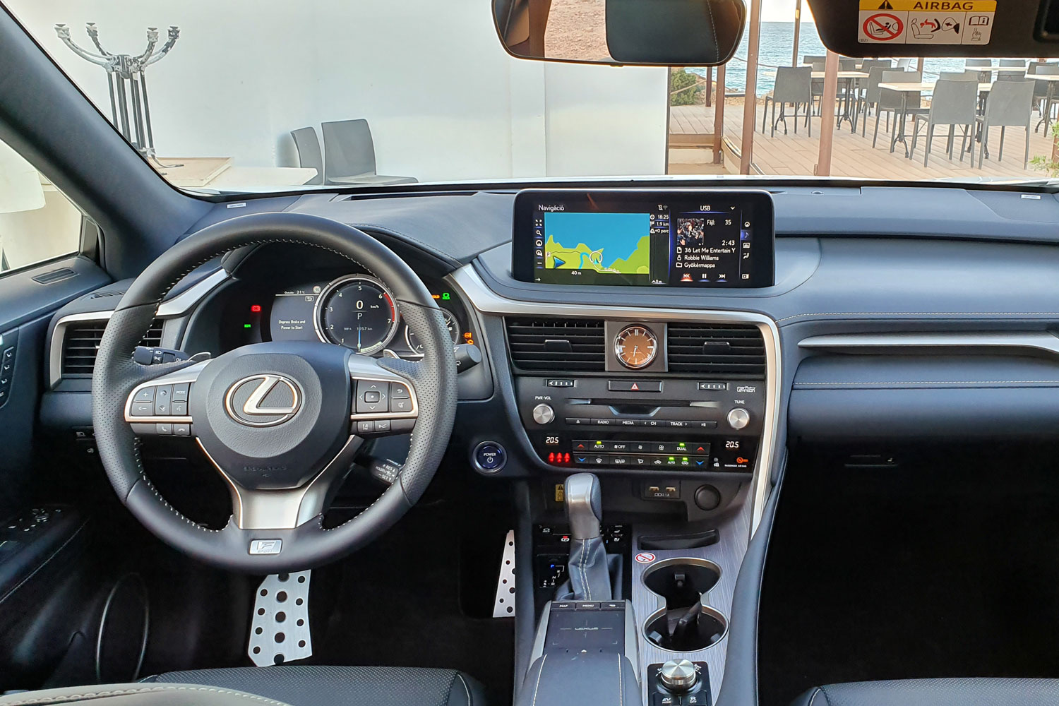 Csodalámpával a németek ellen – új Lexus RX 7