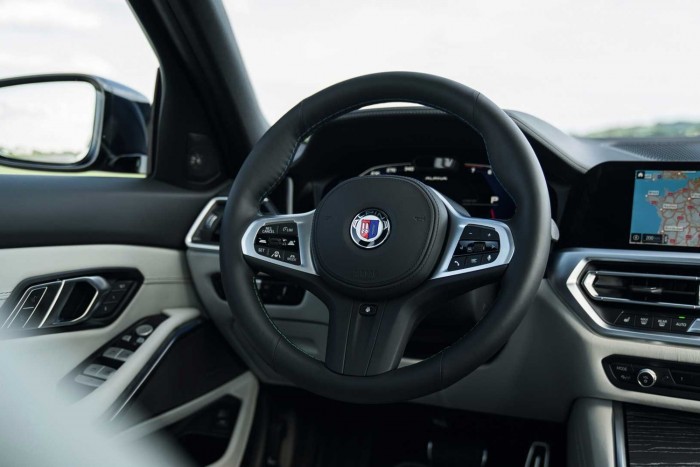 3,8 másodperc alatt gyorsul az Alpina 3-asa 7