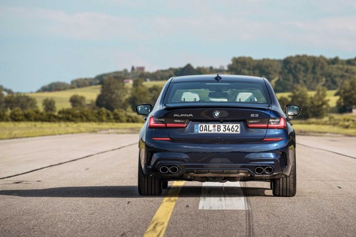 3,8 másodperc alatt gyorsul az Alpina 3-asa 8