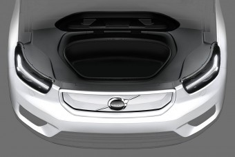 Volvo villanyautó: lehet egy táskával több?