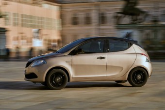 Még mindig árulják a nyolcéves olasz kisautót