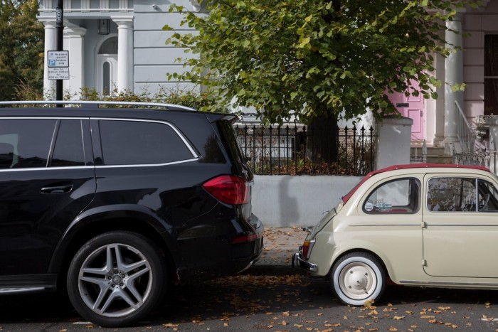 Elérte a fortyogó népharag az SUV-ket