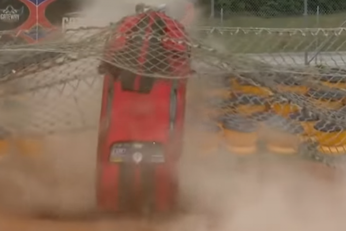 Brutális a becsapódás, ha nem nyílik a fékezőernyő egy dragsteren