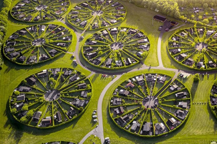 Érdekesen néz ki a levegőből ez a falu