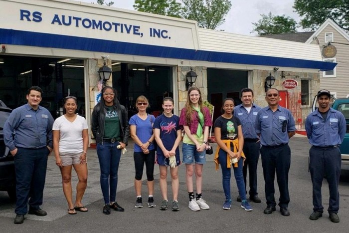 Több mint hatvan év után zár be egy benzinkút 4