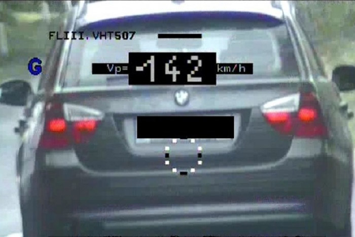 142-vel repesztett a BMW-s a veszélyes hazai szerpentinen