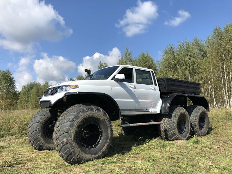 17 millió forintot kérnek ezért a hatkerekű orosz szörnyért 3