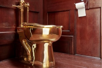 Milliárdos aranyklotyó lopása miatt kerestek egy Golfot a rendőrök