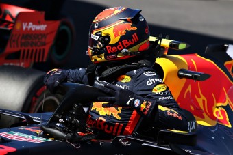 F1: Albon csak eldobni tudja a Red Bull-ülést