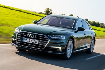 Már az Audi A8 is kapható plug-in hibridként