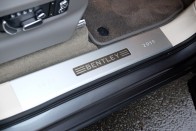 Vezettük a világ leggyorsabb szabadidő-autóját – Bentley Bentayga Speed 97