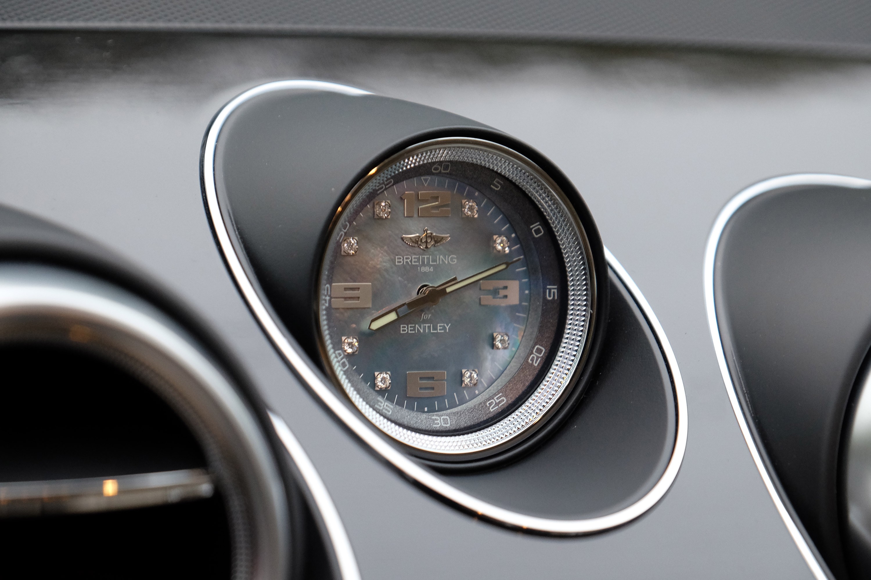 Vezettük a világ leggyorsabb szabadidő-autóját – Bentley Bentayga Speed 14