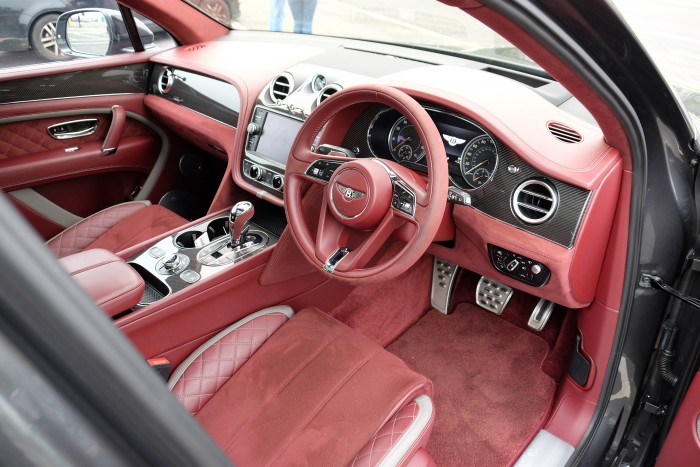 Vezettük a világ leggyorsabb szabadidő-autóját – Bentley Bentayga Speed 204 Vezettük a világ leggyorsabb szabadidő-autóját – Bentley Bentayga Speed 204