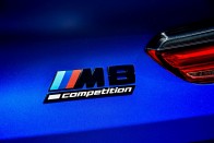 Több száz új fotón a BMW M8 Competition 706