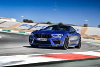 Több száz új fotón a BMW M8 Competition 217