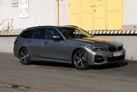 Itt az új Egyes és a kombi Hármas BMW 32 Itt az új Egyes és a kombi Hármas BMW 32