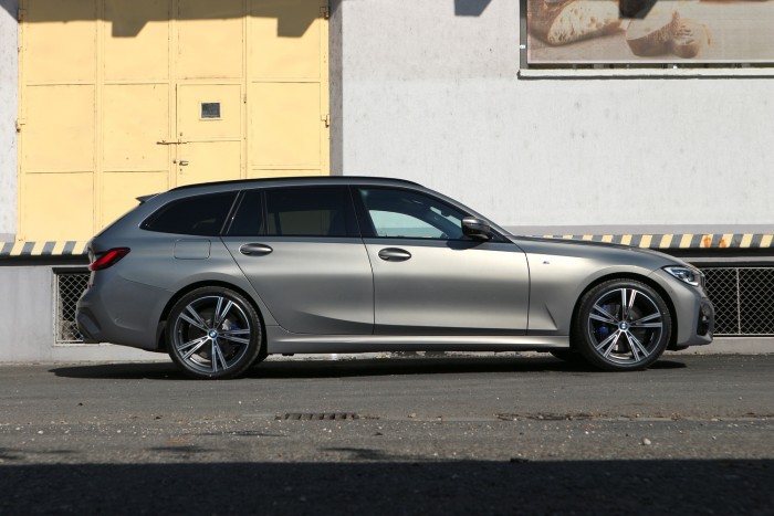 Itt az új Egyes és a kombi Hármas BMW 59 Itt az új Egyes és a kombi Hármas BMW 59