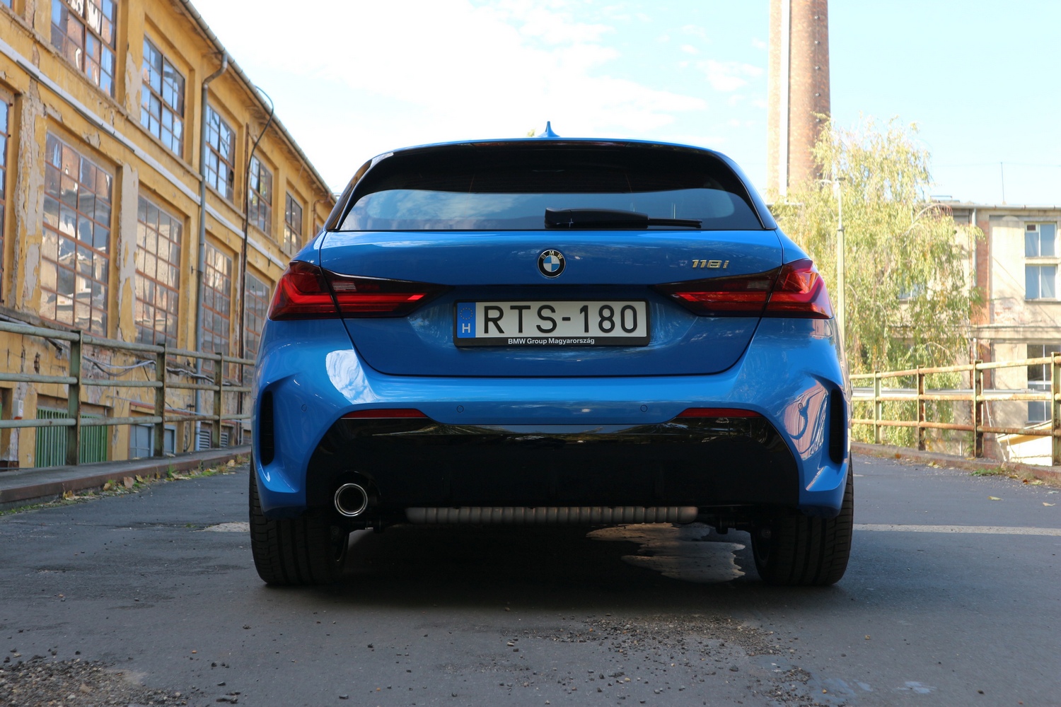 Itt az új Egyes és a kombi Hármas BMW 22 Itt az új Egyes és a kombi Hármas BMW 22