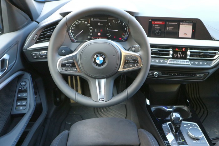 Itt az új Egyes és a kombi Hármas BMW 65 Itt az új Egyes és a kombi Hármas BMW 65