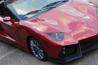 500 lóerő sem menti meg a gagyi Lamborghini-replikát