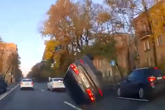 Csúnya borulással ért véget a városi száguldás