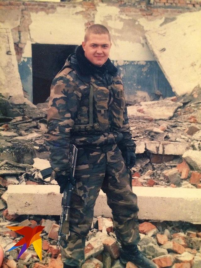 Kőkemény elit katonából lett körmös a 37 éves férfi 1