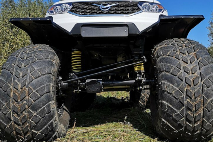 17 millió forintot kérnek ezért a hatkerekű orosz szörnyért