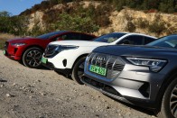 Audi, Jaguar, Mercedes: kié a legjobb villanyautó? 47