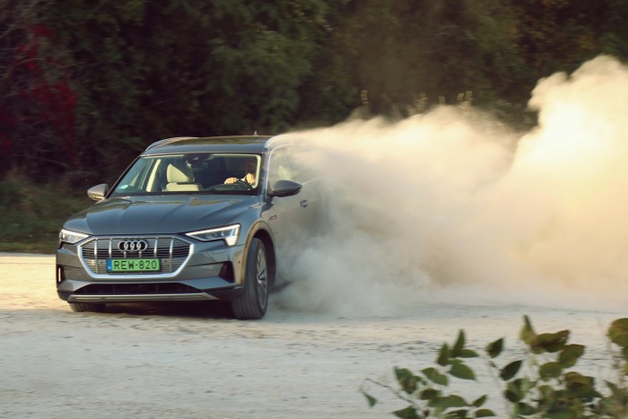 Audi, Jaguar, Mercedes: kié a legjobb villanyautó? 12 Audi, Jaguar, Mercedes: kié a legjobb villanyautó? 12
