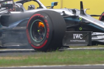 F1: Begyújtotta a rakétákat a Merci Japánban