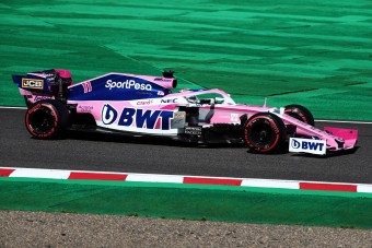 F1: Egy hiba miatt a falban álló autó is pontot szerzett 