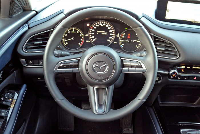 Mazda CX-30: orvosi rendelvényre 3 Mazda CX-30: orvosi rendelvényre 3