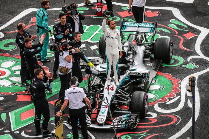 F1: A Merci 100. győzelmével lehet bajnok Hamilton