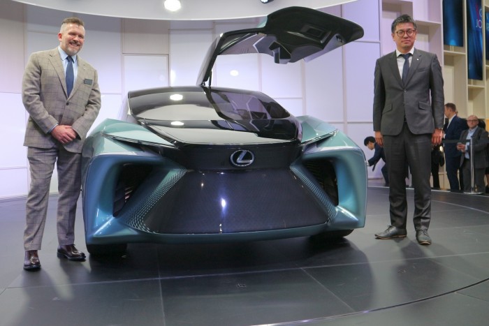 Még tíz év, mire ebből a Lexusból nem lesz semmi 3 Még tíz év, mire ebből a Lexusból nem lesz semmi 3