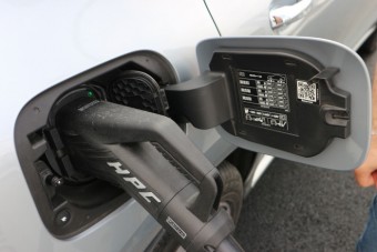 Tíz perc alatt feltölthető akkumulátort fejlesztettek ki amerikai kutatók