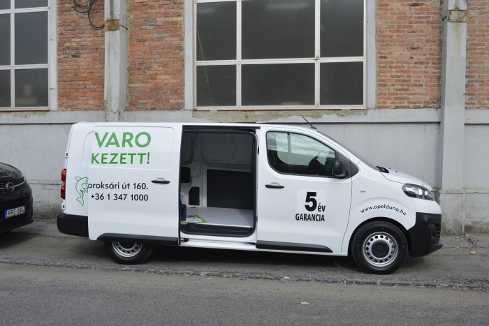 Már magyarul is tud az új Vivaro 5 Már magyarul is tud az új Vivaro 5