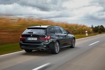 Az M340i Touring a BMW családi sportkombija